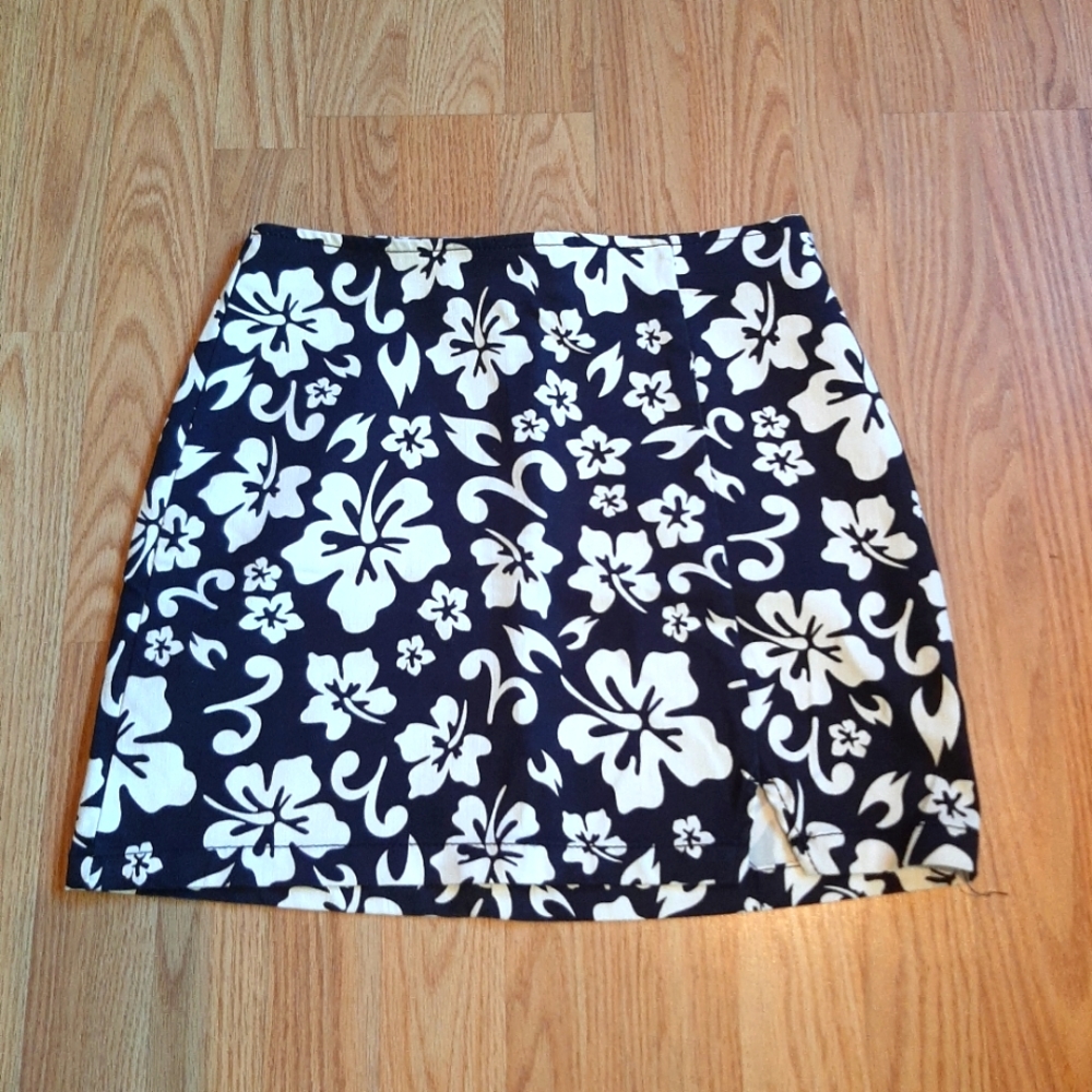 Wild Fable Stretch Hawaiian Floral Print Skirt